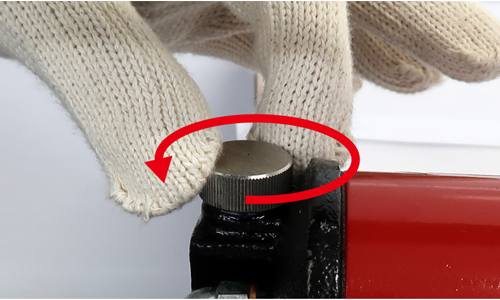 手動(dòng)泵排氣閥操作