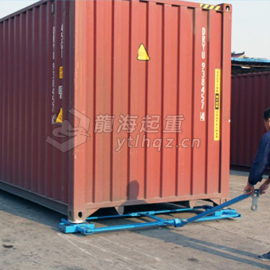 集装箱搬运小坦克使用案例
