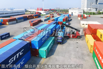 传统集装箱装卸图片