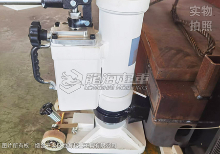 集裝箱專用爪式千斤頂使用案例